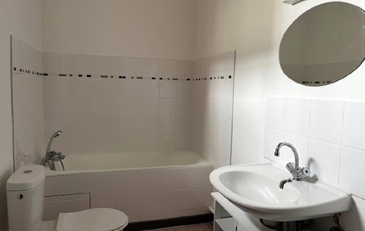 3 Pièces MACON (71000)  78 m2 800 € 