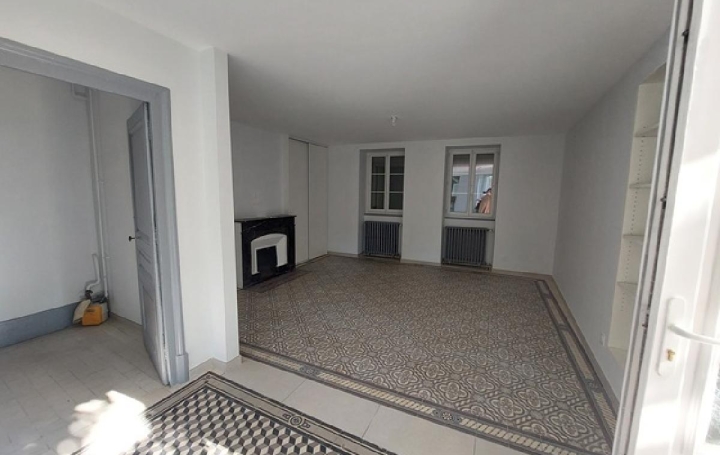 Maison MACON (71000)  124 m2 1 420 € 