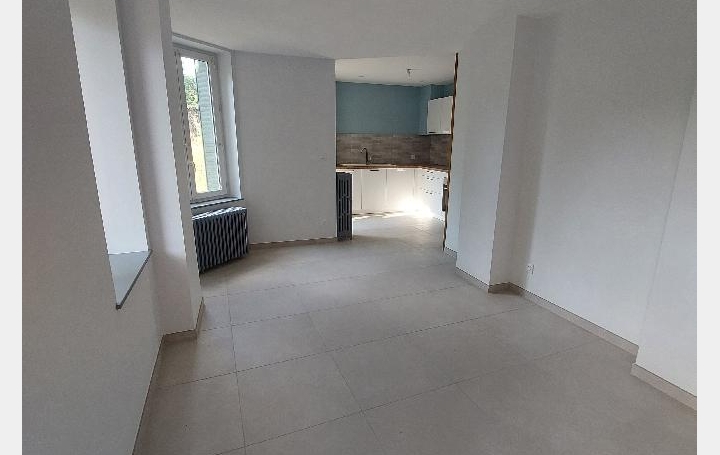 Maison MACON (71000)  124 m2 1 420 € 
