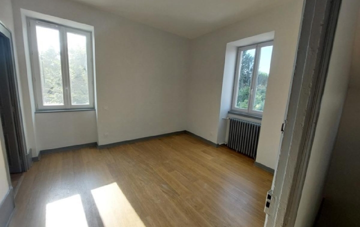 Maison MACON (71000)  124 m2 1 420 € 