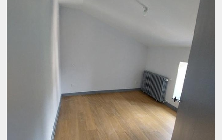 Maison MACON (71000)  124 m2 1 420 € 
