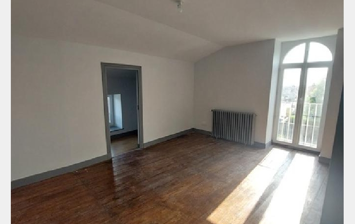 Maison MACON (71000)  124 m2 1 420 € 