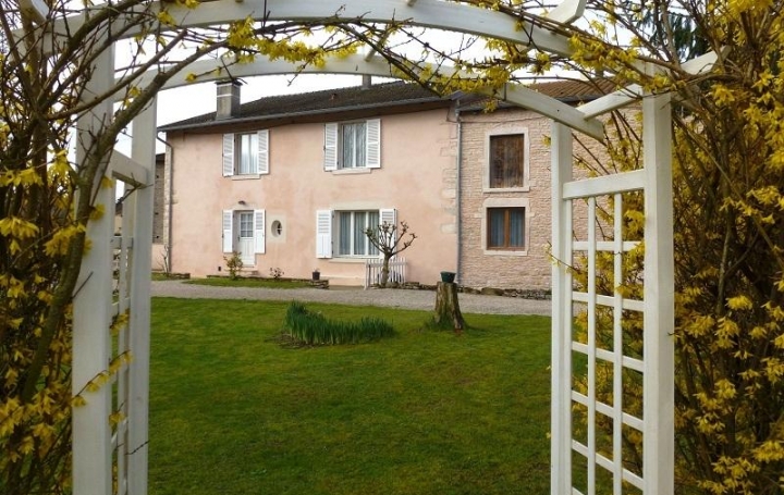 Réseau Immo-diffusion : Maison  CRUZILLE  188 m2 270 000 € 