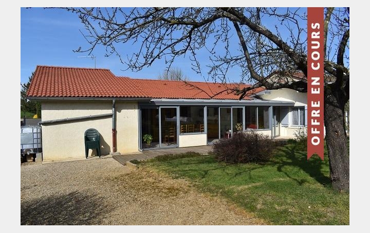 Réseau Immo-diffusion : Maison  BAGE-LE-CHATEL  120 m2 228 000 € 