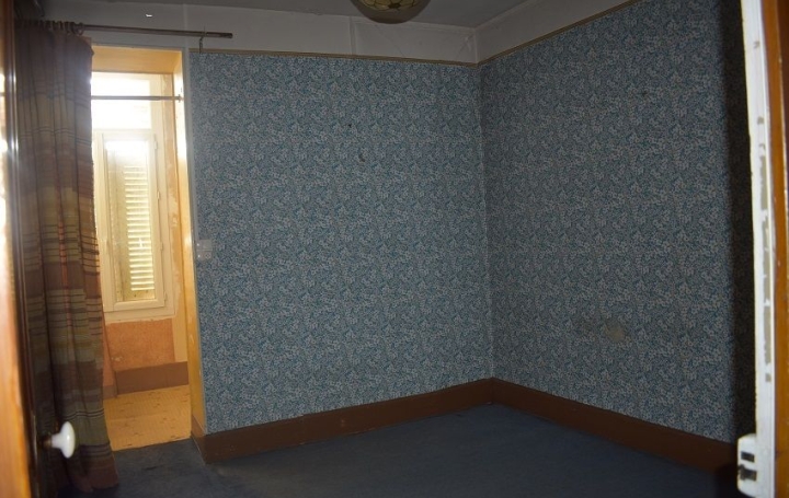 Maison SALORNAY-SUR-GUYE (71250)  111 m2 120 000 € 