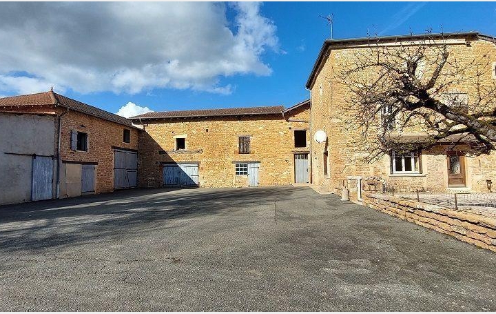 Maison LAIZE (71870)  141 m2 356 000 € 