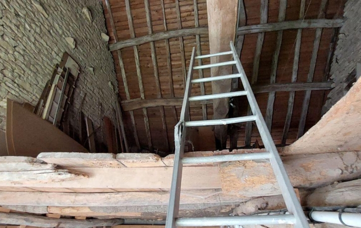 Garage VIRE (71260)  60 m2 39 000 € 