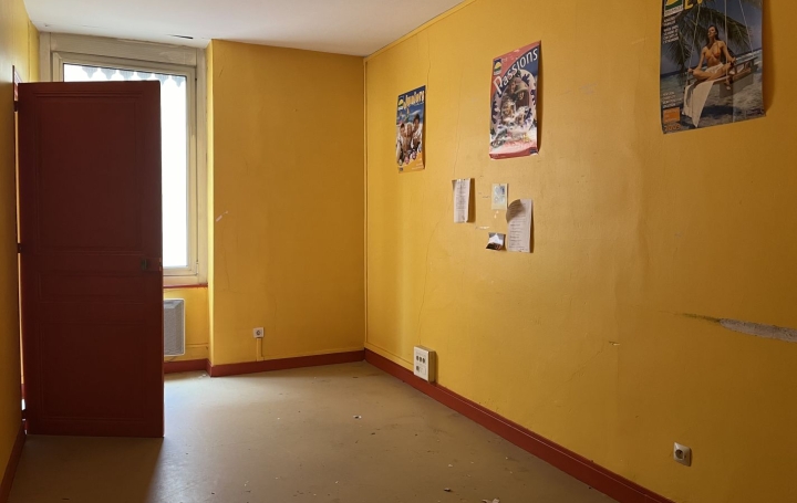 8 Pièces MACON (71000)  175 m2 168 000 € 