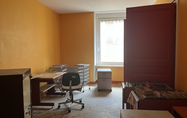 8 Pièces MACON (71000)  175 m2 168 000 € 