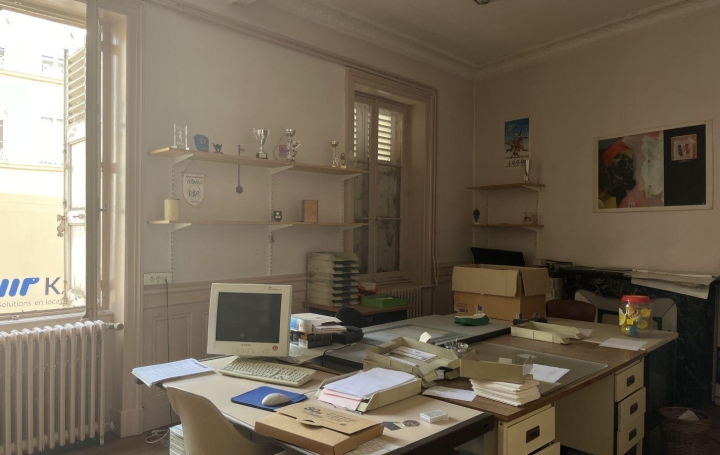 8 Pièces MACON (71000)  150 m2 168 000 € 