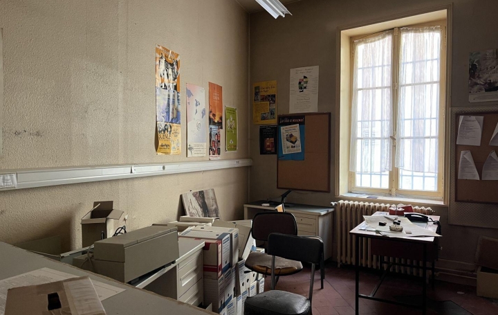 8 Pièces MACON (71000)  150 m2 168 000 € 