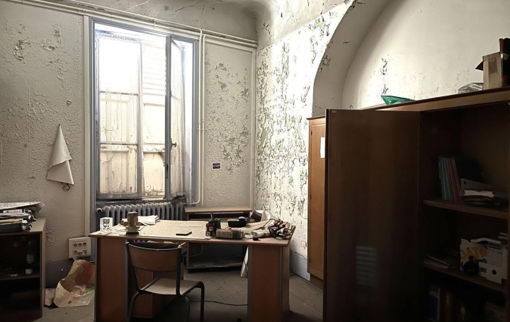 8 Pièces MACON (71000)  150 m2 168 000 € 