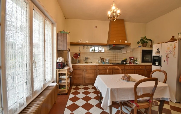 Maison MACON (71000)  280 m2 319 000 € 