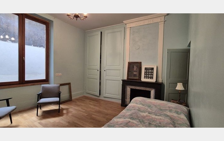 4 Pièces MACON (71000)  155 m2 216 000 € 