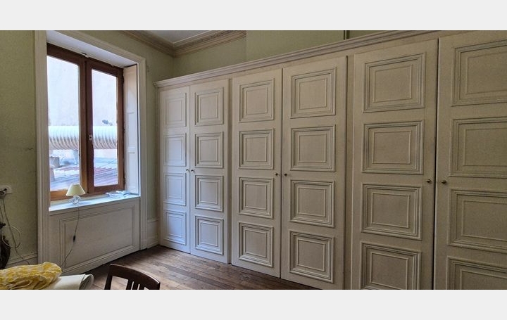 4 Pièces MACON (71000)  155 m2 216 000 € 