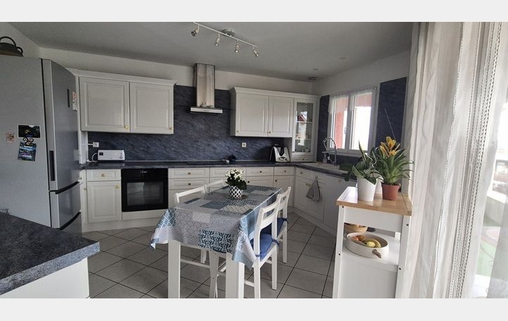 Maison PERONNE (71260)  149 m2 335 000 € 