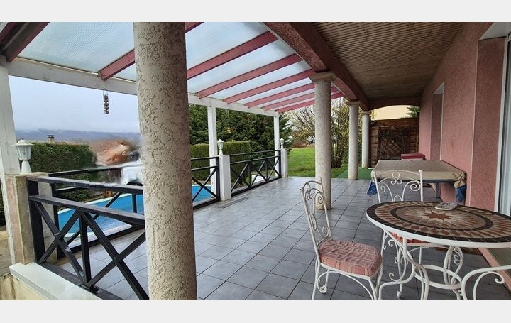 Maison PERONNE (71260)  149 m2 335 000 € 