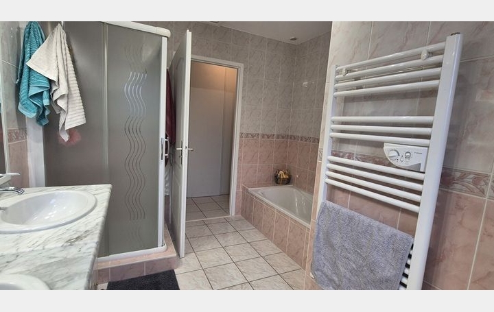 Maison PERONNE (71260)  149 m2 335 000 € 