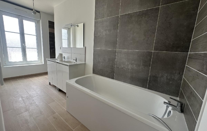 Maison LE MANS (72000)  139 m2 1 490 € 