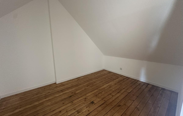 Maison LE MANS (72000)  139 m2 1 490 € 