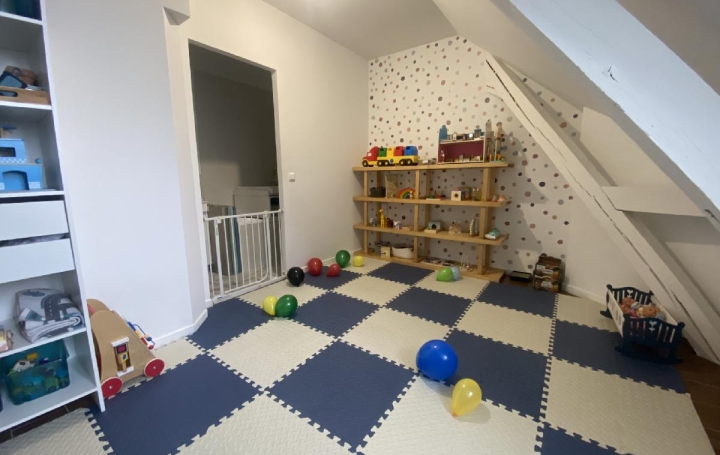 5 Pièces LE MANS (72000)  73 m2 203 162 € 