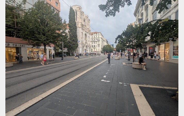 1 Pièce NICE (06000)  24 m2 198 100 € 