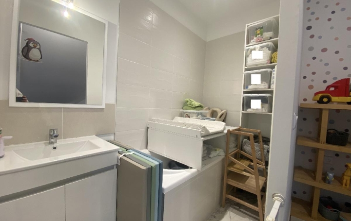 4 Pièces LE MANS (72000)  73 m2 203 162 € 