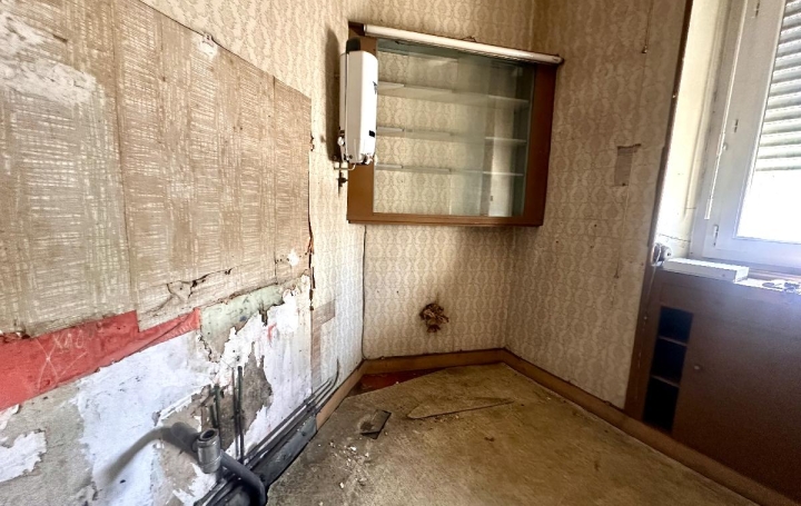 Local commercial LE MANS (72000)  15 m2 42 800 € 