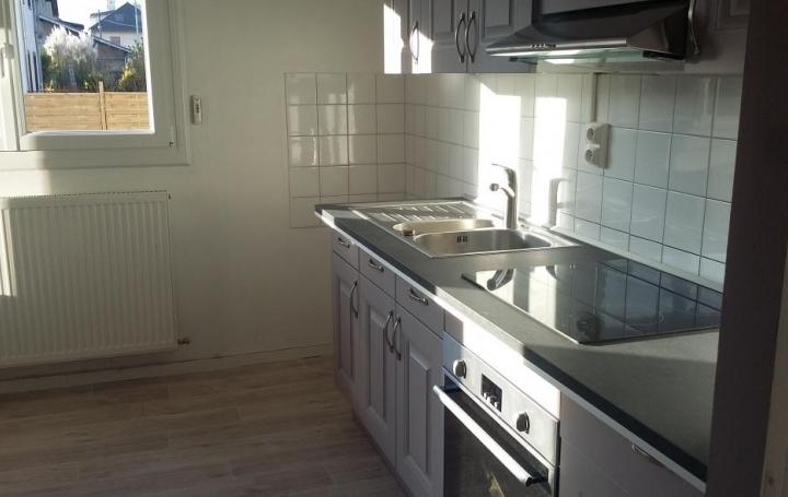 Réseau Immo-diffusion : Appartement P4  CHAMBERY  72 m2 838 € 