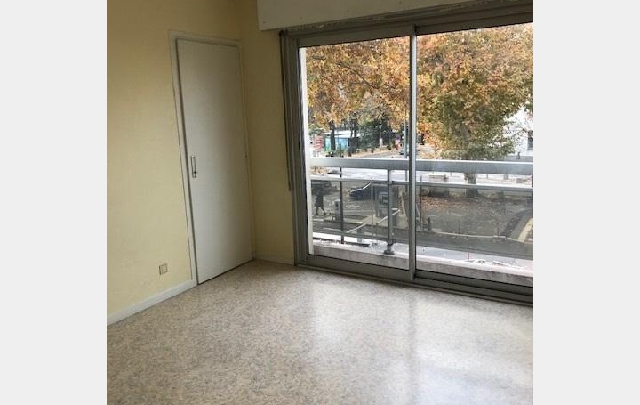Réseau Immo-diffusion : Appartement P2  CHAMBERY  41 m2 589 € 