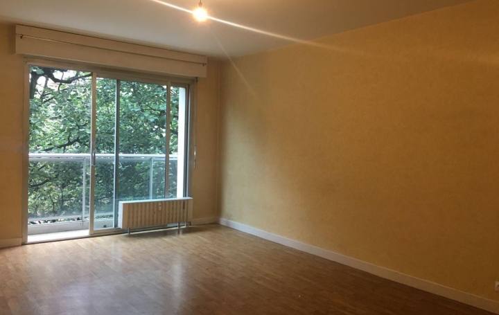 Appartement P2   CHAMBERY  57 m2 699 € 
