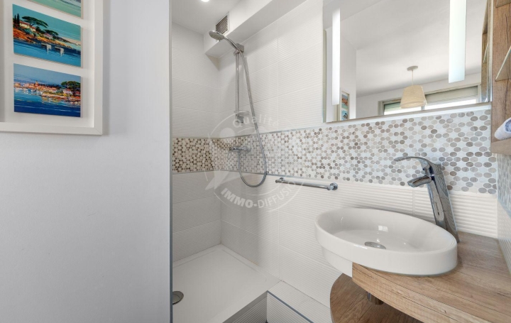 2 Pièces LE GRAU-DU-ROI (30240)  33 m2 374 € 