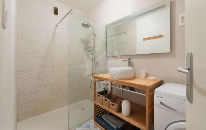 3 Pièces LE GRAU-DU-ROI (30240)  70 m2 613 € 