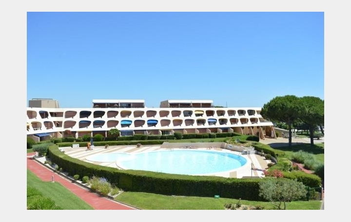 Studio LE GRAU-DU-ROI (30240)  18 m2 210 € 