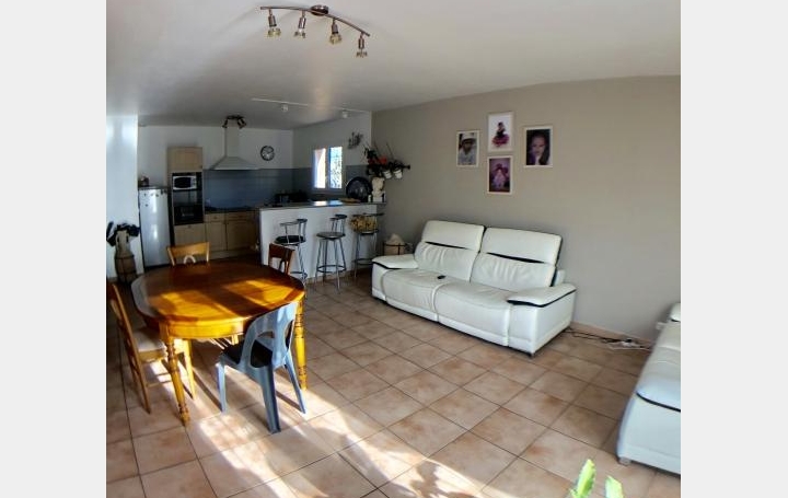 Villa LE GRAU-DU-ROI (30240)  96 m2 1 500 € 