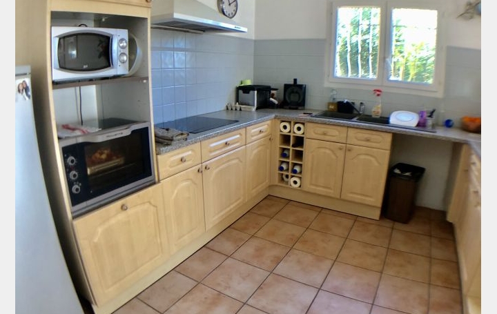 Villa LE GRAU-DU-ROI (30240)  96 m2 1 500 € 