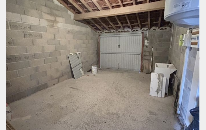 Villa LE GRAU-DU-ROI (30240)  97 m2 1 500 € 