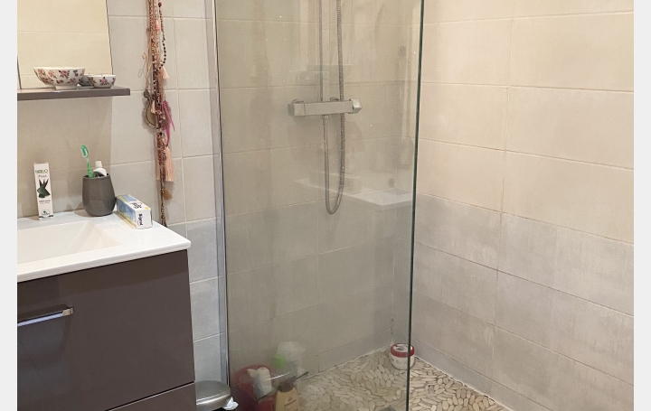 3 Pièces LE GRAU-DU-ROI (30240)  70 m2 840 € 