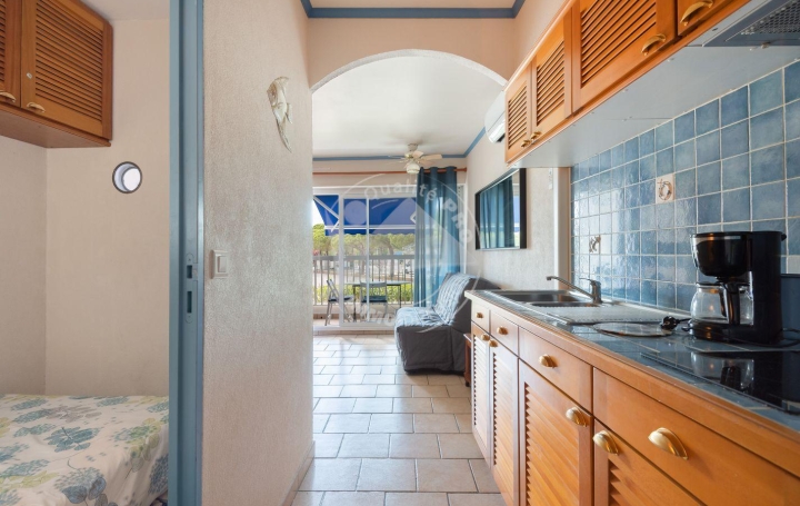Studio LE GRAU-DU-ROI (30240)  24 m2 310 € 