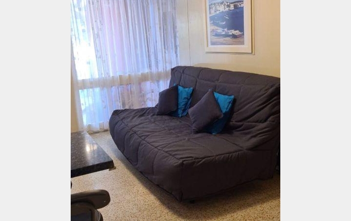 Studio LE GRAU-DU-ROI (30240)  27 m2 220 € 