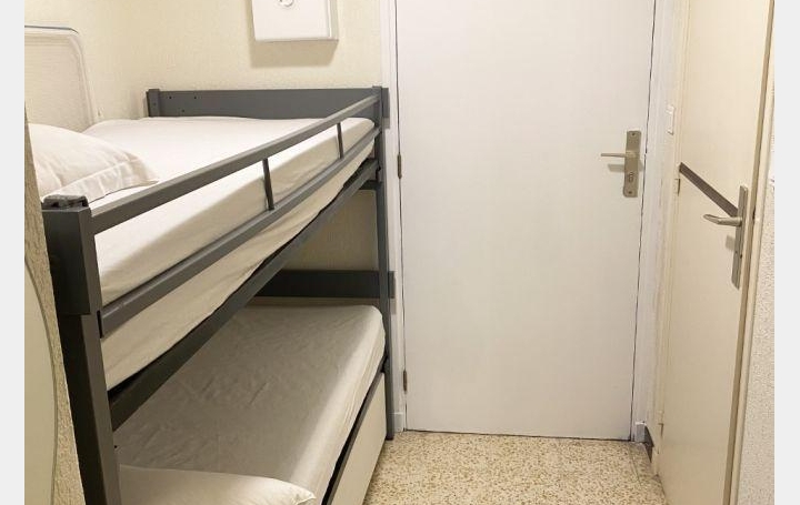 Studio LE GRAU-DU-ROI (30240)  27 m2 220 € 