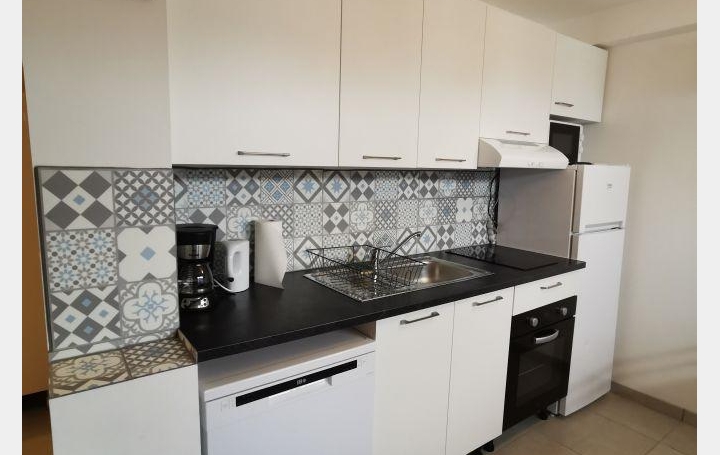 Studio LE GRAU-DU-ROI (30240)  22 m2 290 € 