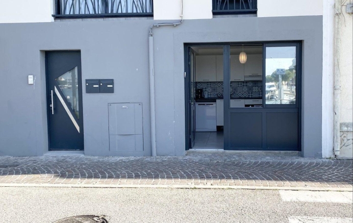 Studio LE GRAU-DU-ROI (30240)  22 m2 290 € 