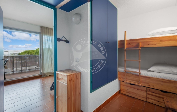 Studio LE GRAU-DU-ROI (30240)  23 m2 270 € 