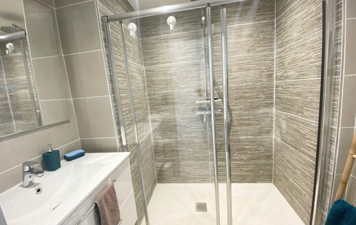 3 Pièces LE GRAU-DU-ROI (30240)  57 m2 820 € 