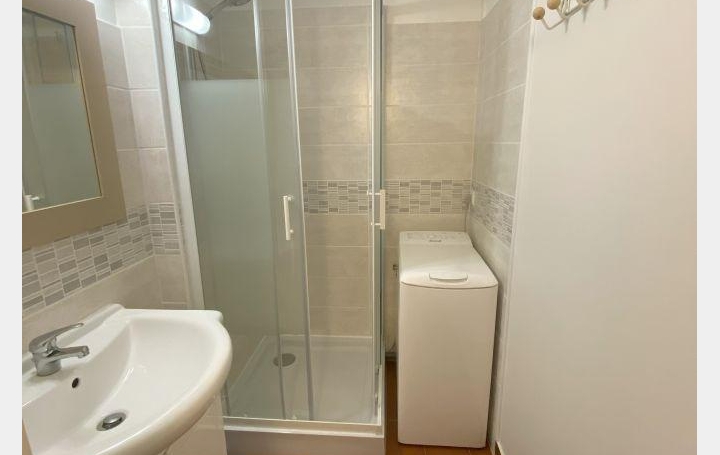 Studio LE GRAU-DU-ROI (30240)  24 m2 270 € 