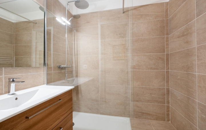 2 Pièces LE GRAU-DU-ROI (30240)  40 m2 420 € 