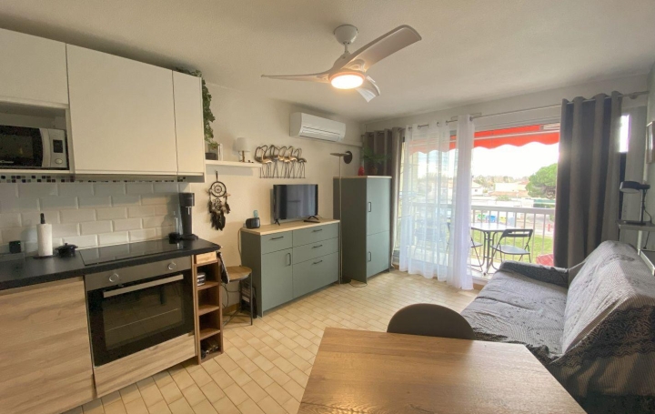 Studio LE GRAU-DU-ROI (30240)  22 m2 260 € 