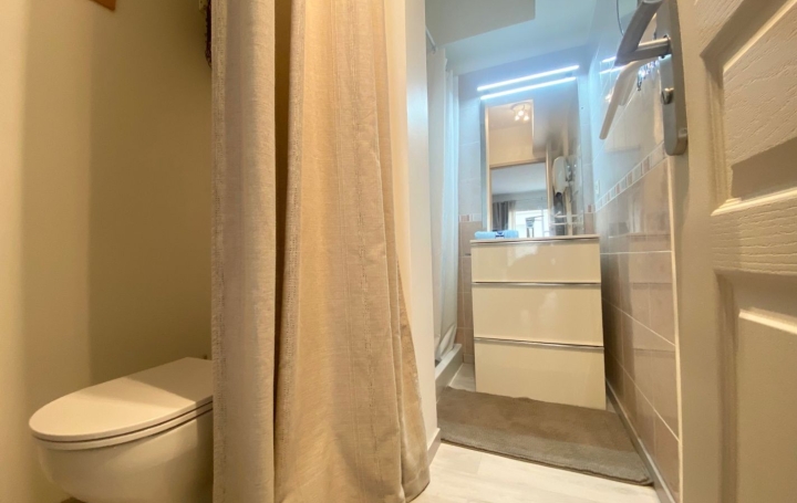 Studio LE GRAU-DU-ROI (30240)  21 m2 620 € 