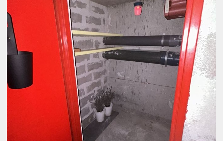 Studio LE GRAU-DU-ROI (30240)  20 m2 530 € 